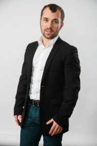 Александр Якин